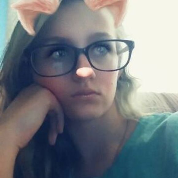 Meet your Posher, Nena - Picture 1 of 1